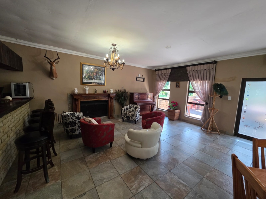 38 Bedroom Property for Sale in Paul Roux Free State
